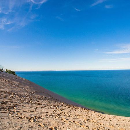 “Hygge” 3Bdr Townhouse, Close To Beach, Park & Wineries! Traverse City Bagian luar foto